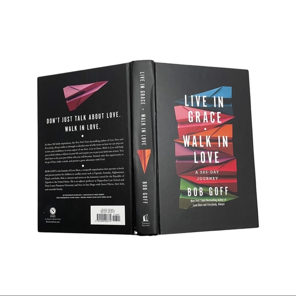 Live in Grace, Walk in Love: A 365 Day Journey - Bob Goff - Picture 2 of 7